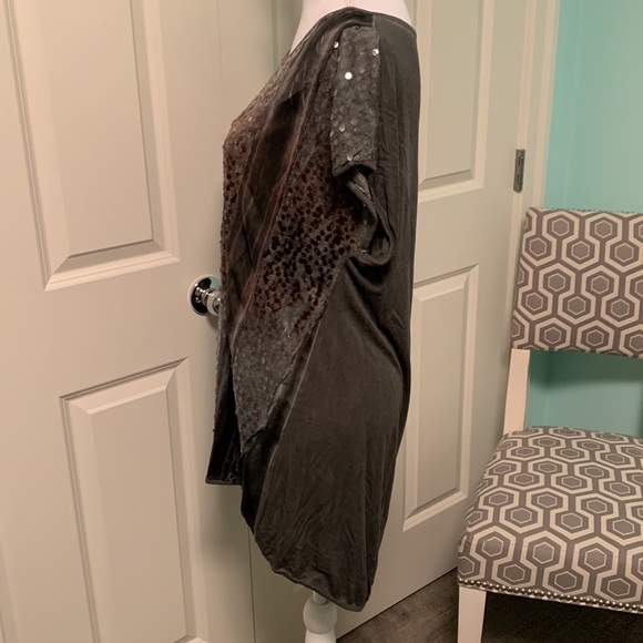 Jane & John Sequins Tunic - Picture 3 of 9